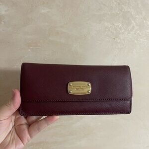 Michael kors wallet